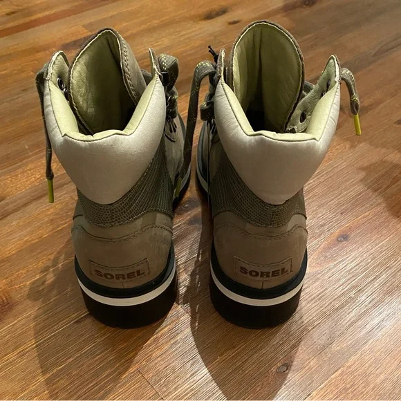 NWOB Sorel Lennox Hiker Boot in Green, Sz 8.5 - Picture 3 of 6